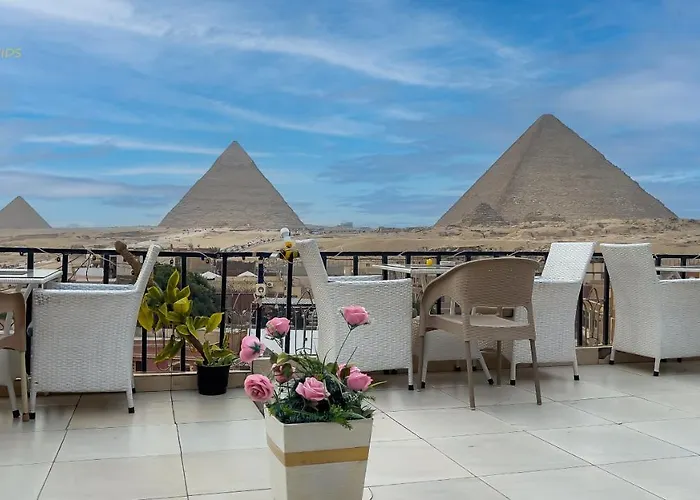 Golden Pyramids Inn